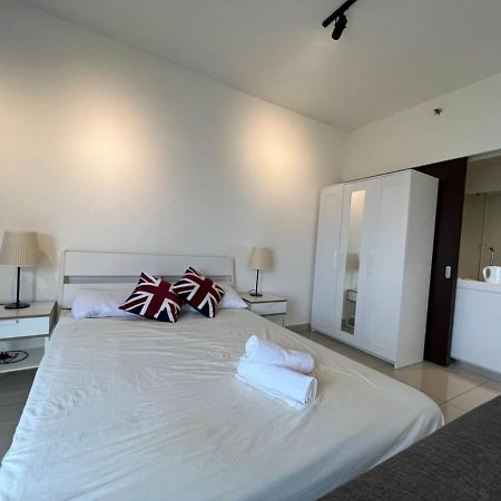 Francesco Suite - Trefoil Setia Alam-Near Setia City Mall & Setia Convention Centre מראה חיצוני תמונה