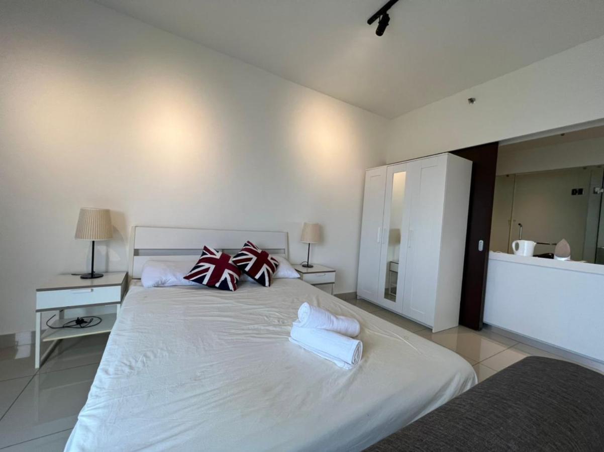 Francesco Suite - Trefoil Setia Alam-Near Setia City Mall & Setia Convention Centre מראה חיצוני תמונה