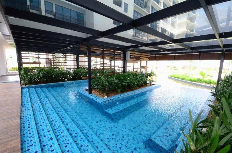 Francesco Suite - Trefoil Setia Alam-Near Setia City Mall & Setia Convention Centre מראה חיצוני תמונה